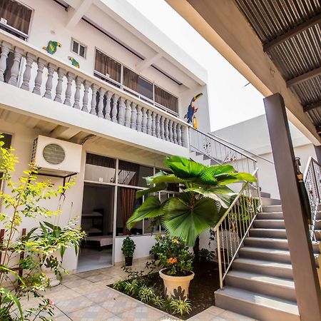 Casa Hotel Maune Leticia Exterior photo