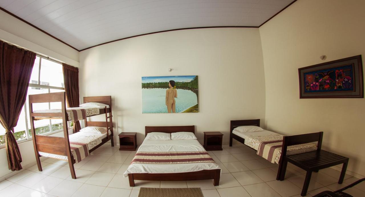 Casa Hotel Maune Leticia Exterior photo